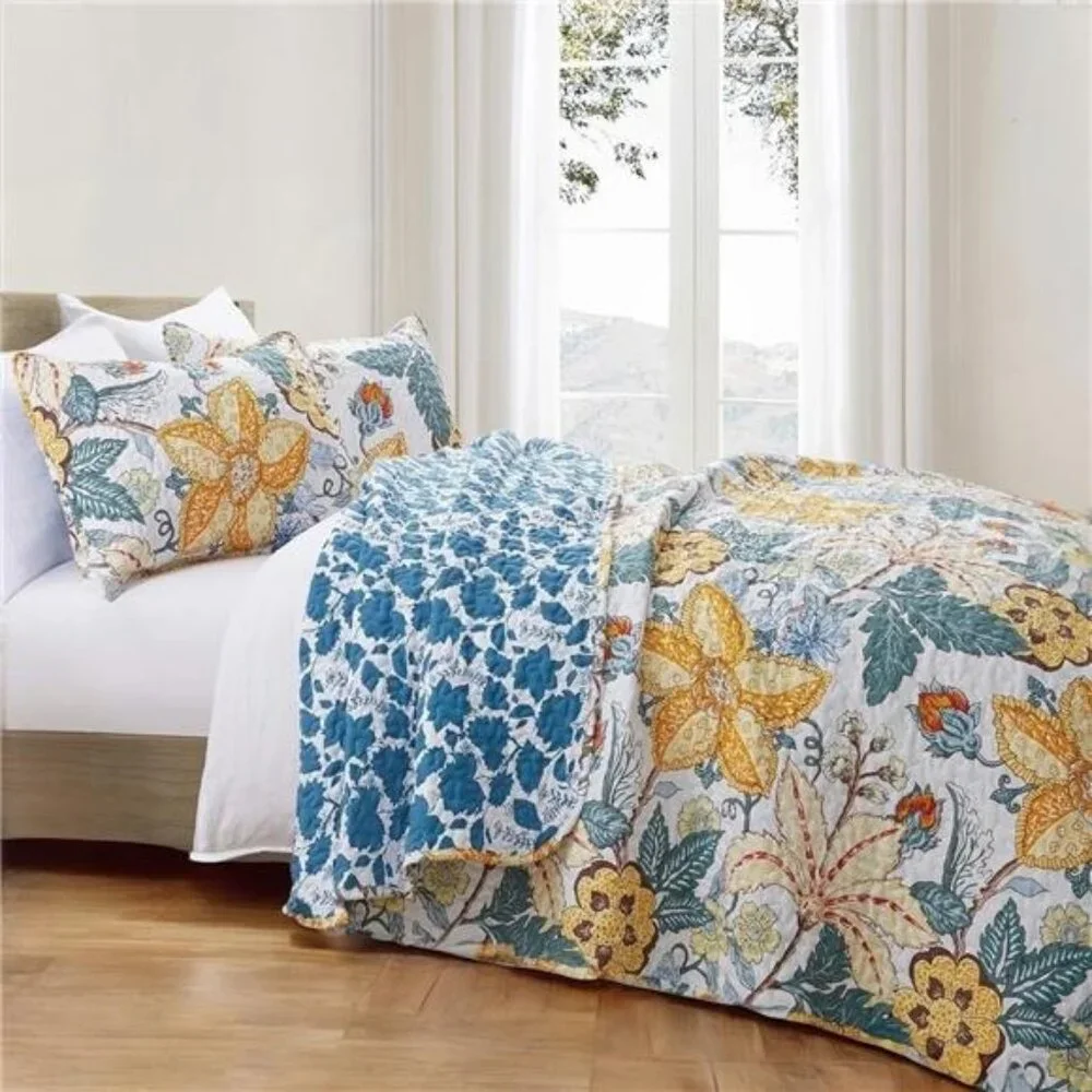 NEW West Elm Floral Reversible Queen / King Boho Bedding Quilt Coverlet Sham Set